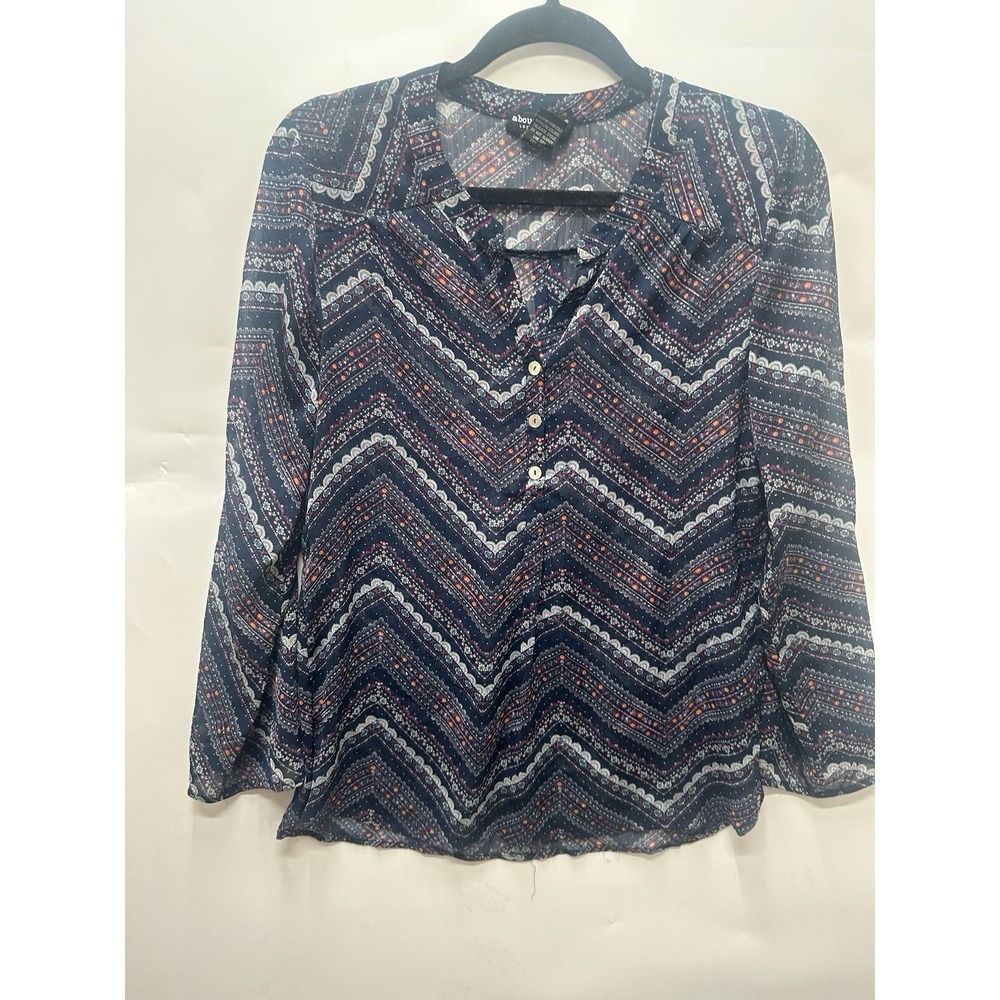About A Girl Women's Top M Button Up Crew V-Neck Sheer See Through Cheveron